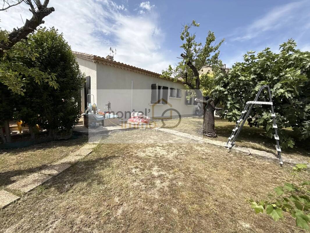 Maison à MONTELIMAR