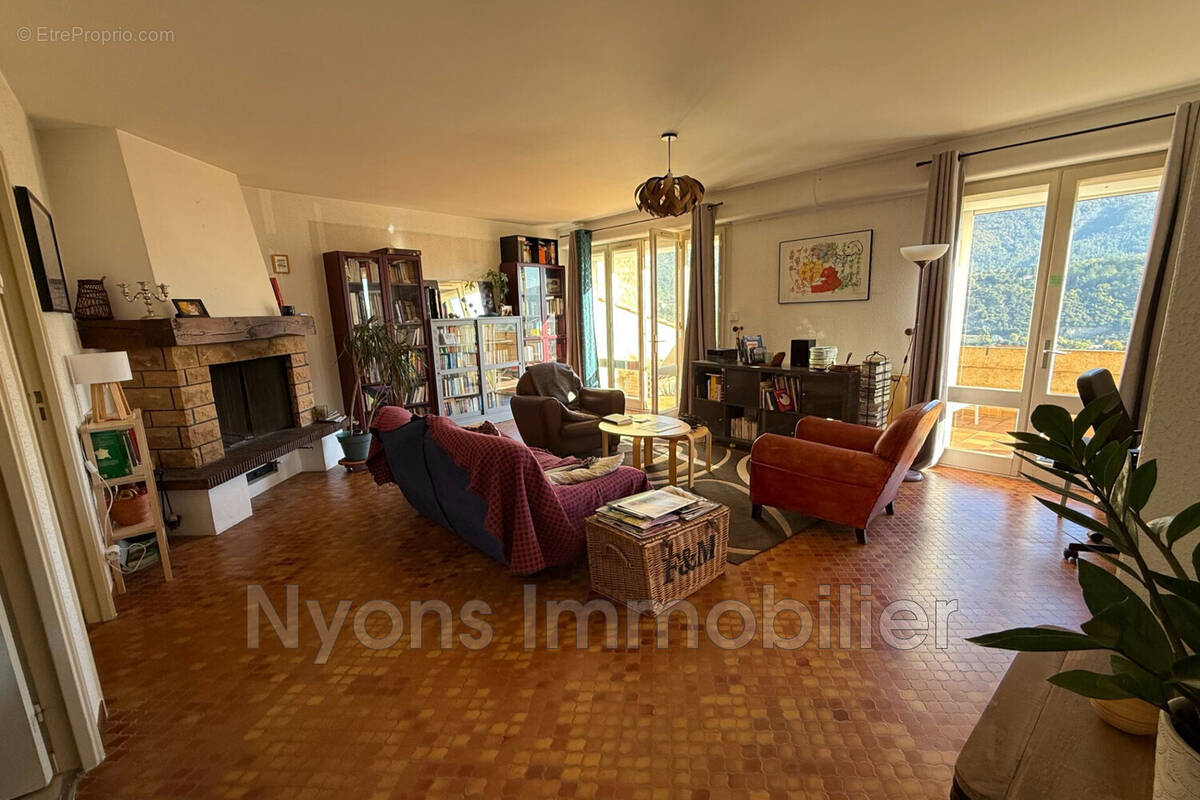 Appartement à NYONS