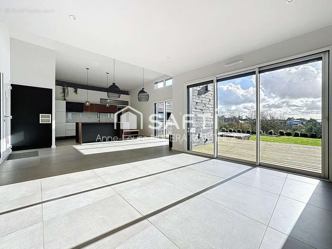 Photo 9 - Maison à LANNILIS