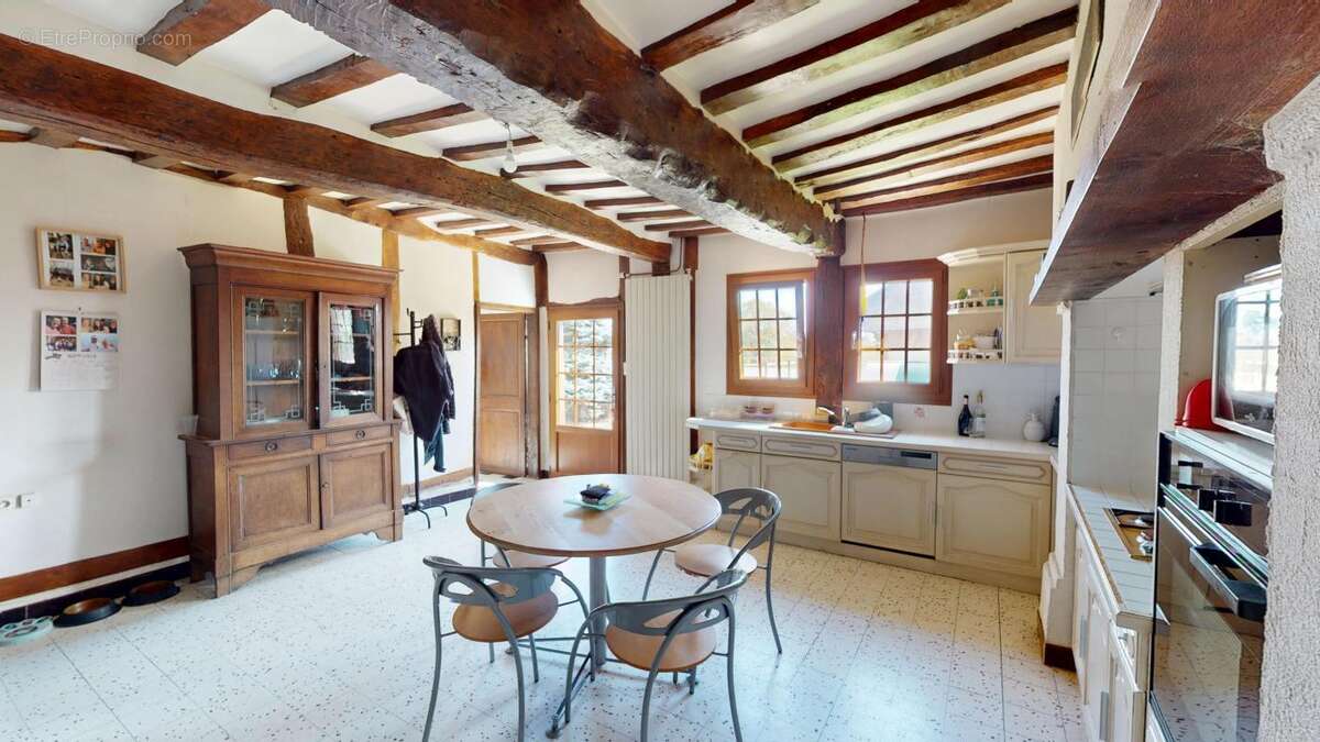 Maison à ESCLAVELLES