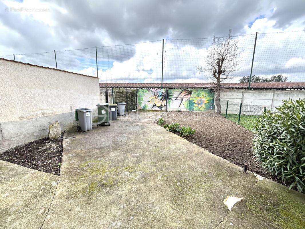 Maison à VIRY-CHATILLON