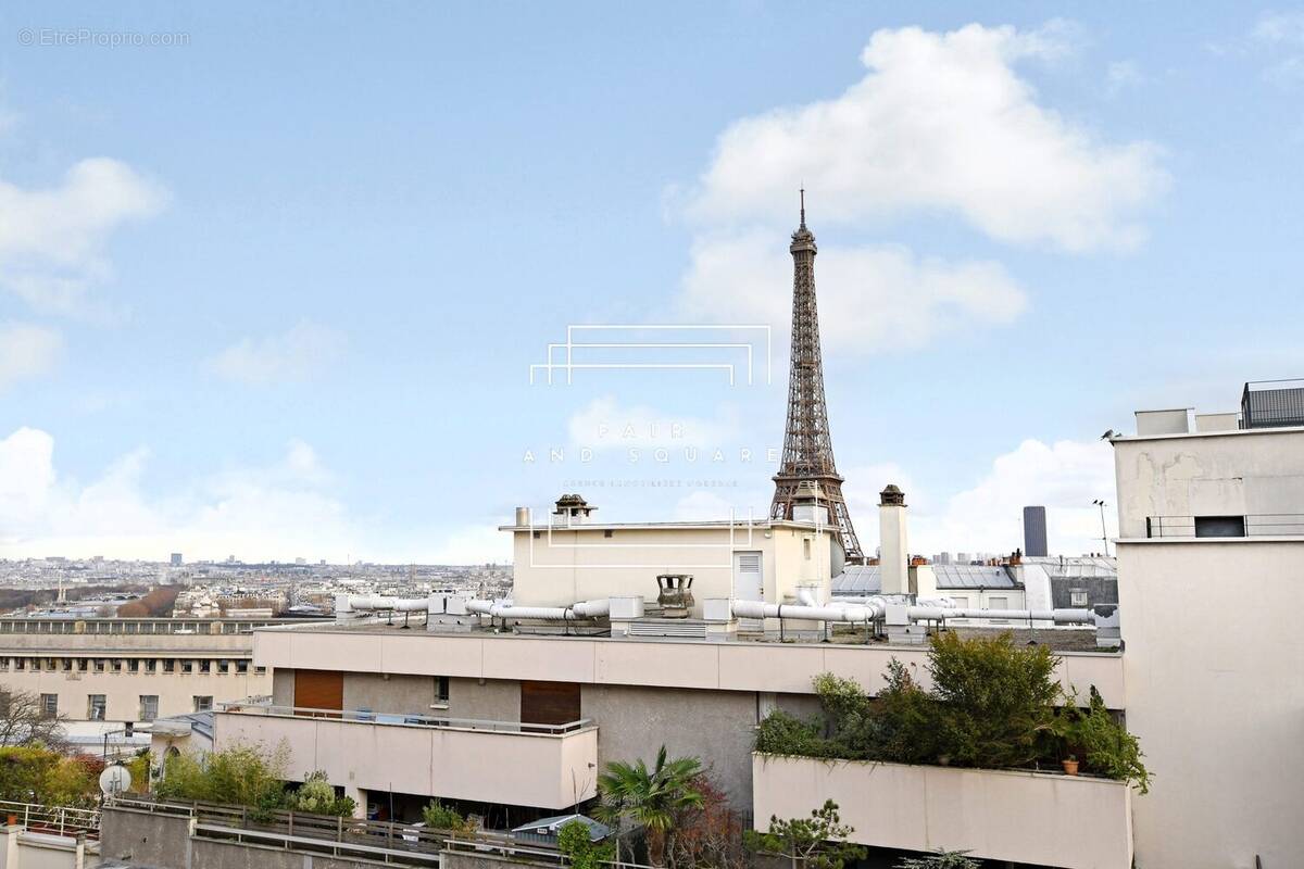 Appartement à PARIS-16E