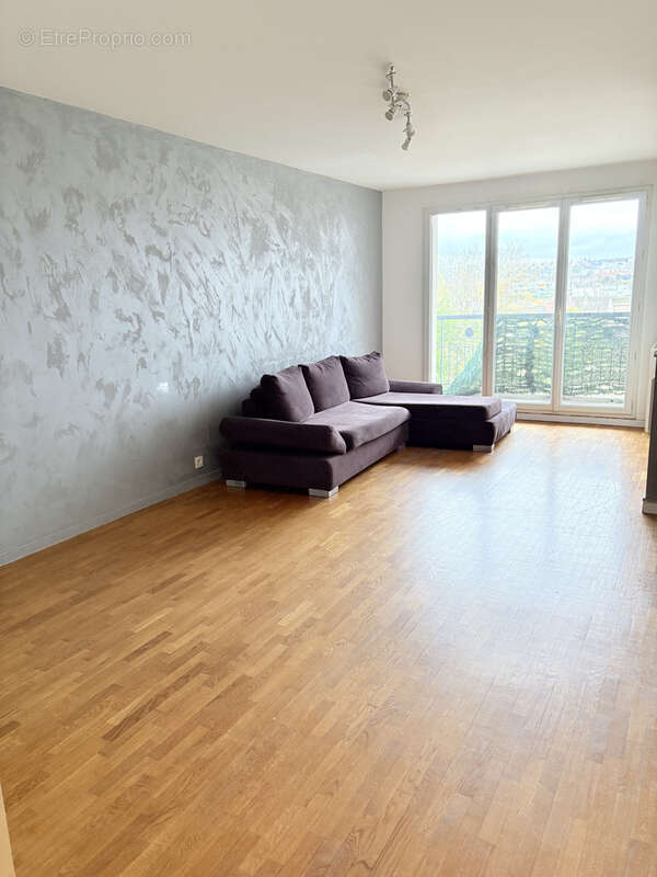 Appartement à MANTES-LA-JOLIE