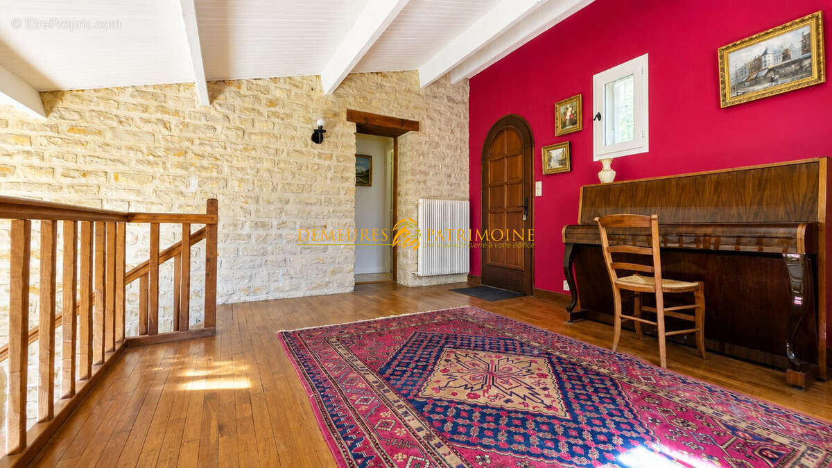 Maison à PUYMOYEN