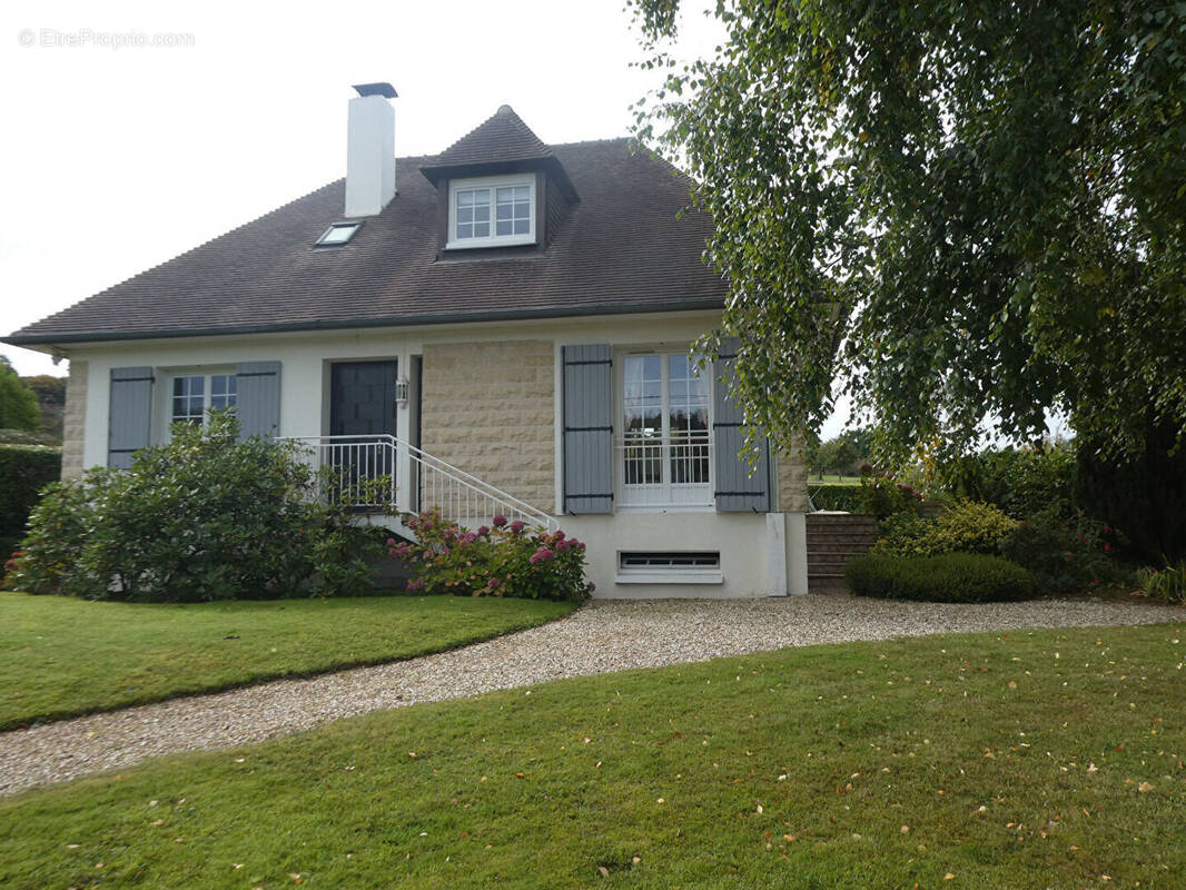 Maison à PONT-L'EVEQUE