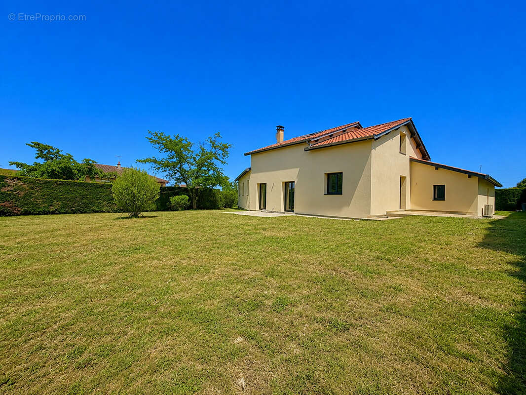 Maison à CHAZAY-D'AZERGUES