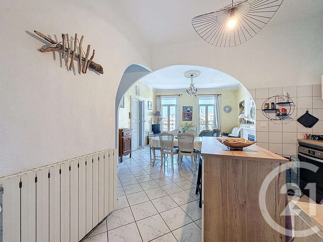 Appartement 97 m² à Sete  - photo 13