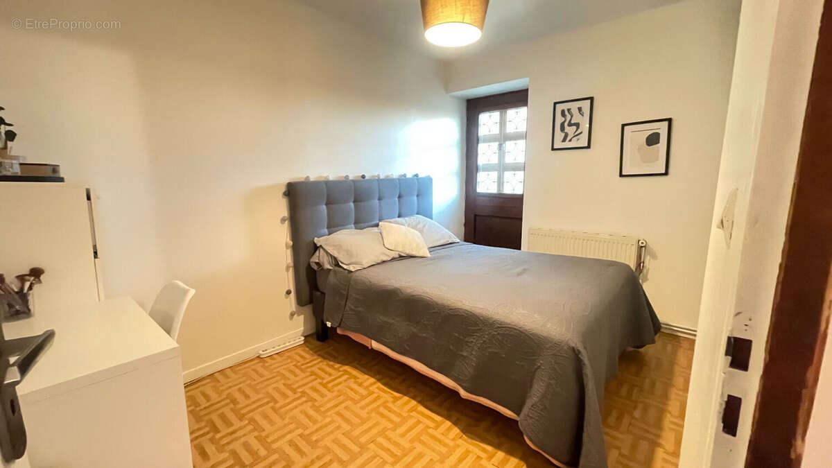 Maison à PONT-EVEQUE