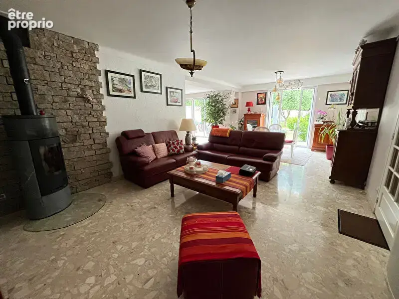 Maison - 7 pièces - Immaculée - photo 6