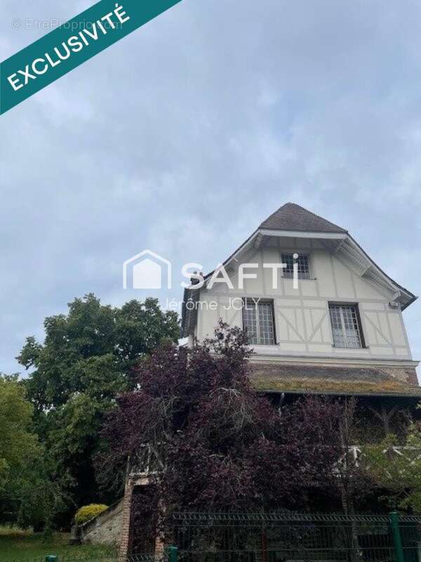 Photo 3 - Maison à LE MESNIL-LE-ROI