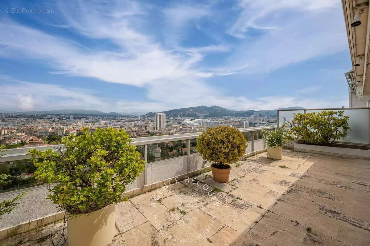 Appartement à MARSEILLE-8E