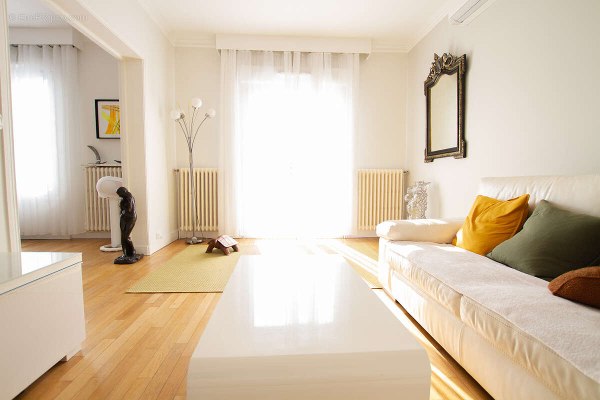 Maison à VILLENEUVE-LE-ROI