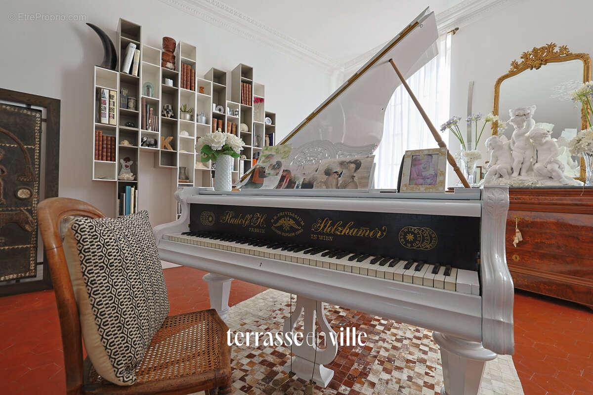 Appartement à LA CRAU