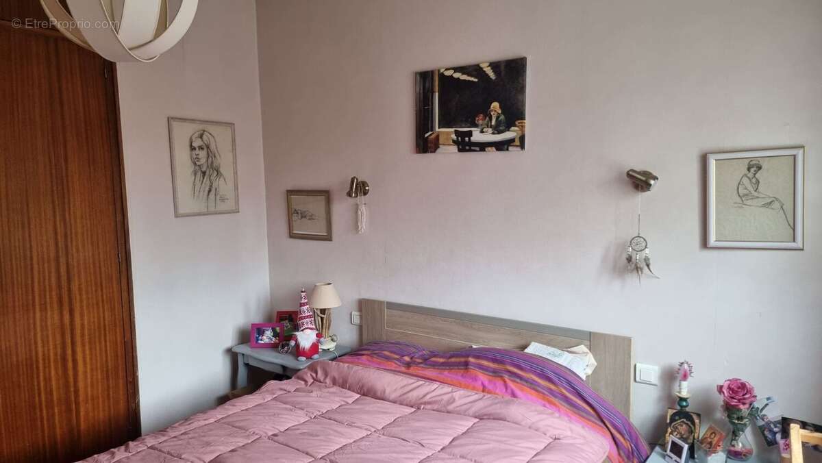 2e CHAMBRE - Appartement à FIGEAC