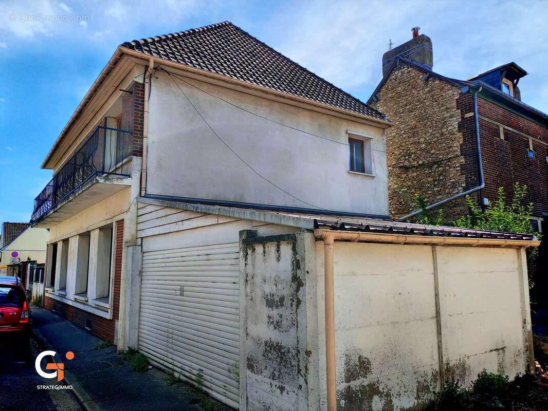 Saint-Étienne-du-Rouvray - Maison Individuelle 7 Pièces 142 m² - photo 13