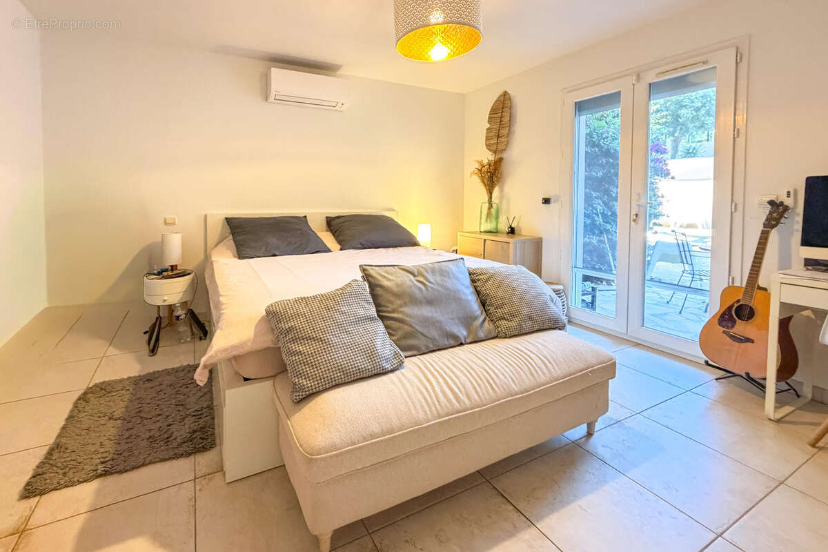 Maison à BORMES-LES-MIMOSAS