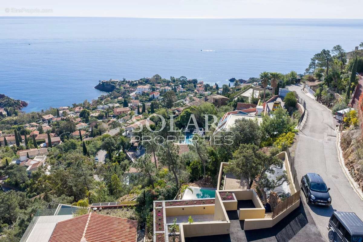 Maison à THEOULE-SUR-MER