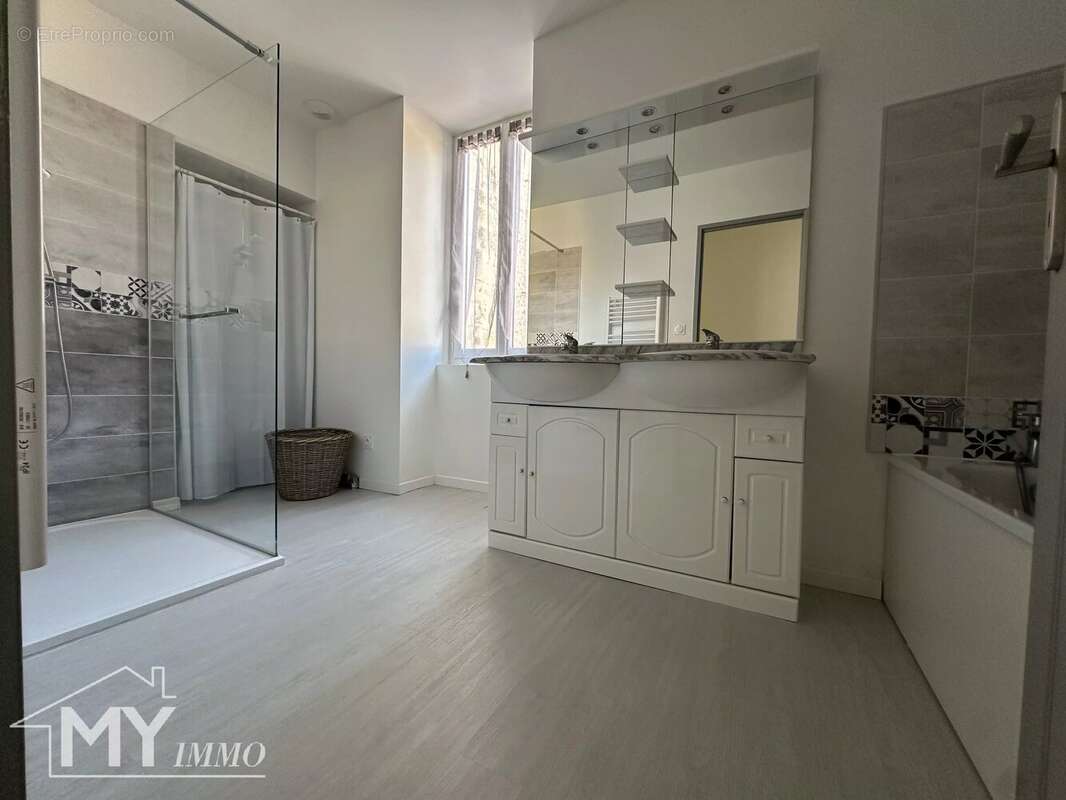 Appartement à LALINDE