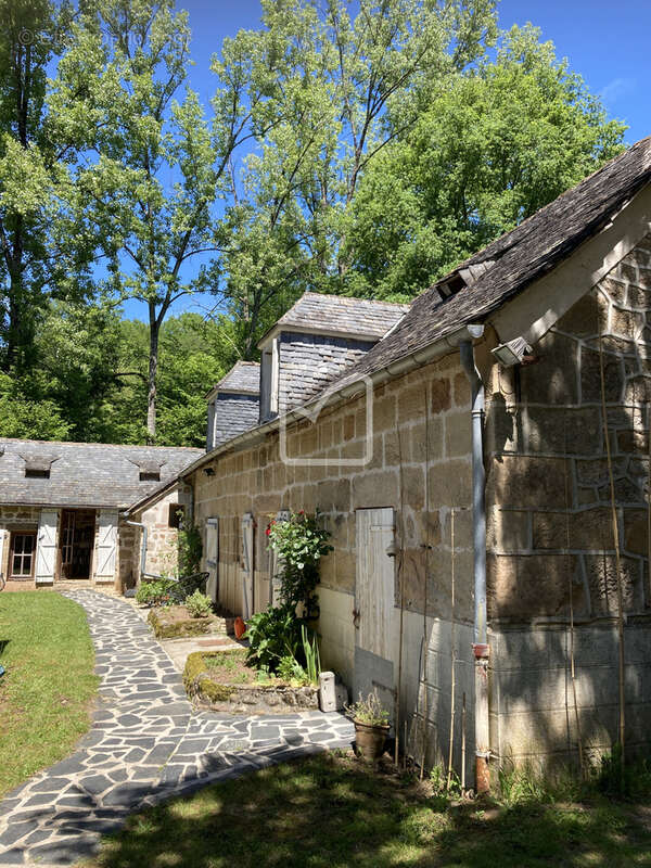 Maison à CUBLAC