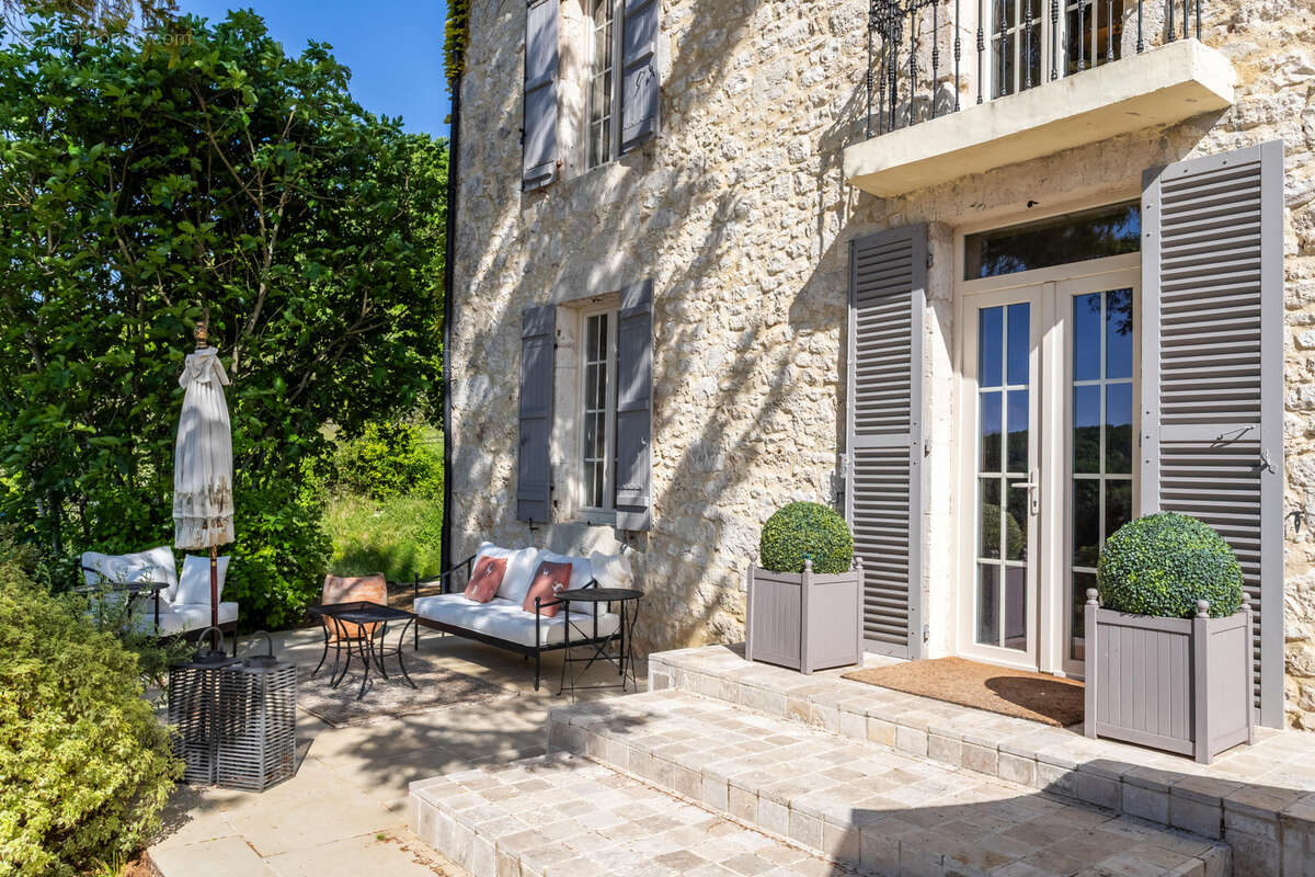 Maison à MONTAIGU-DE-QUERCY
