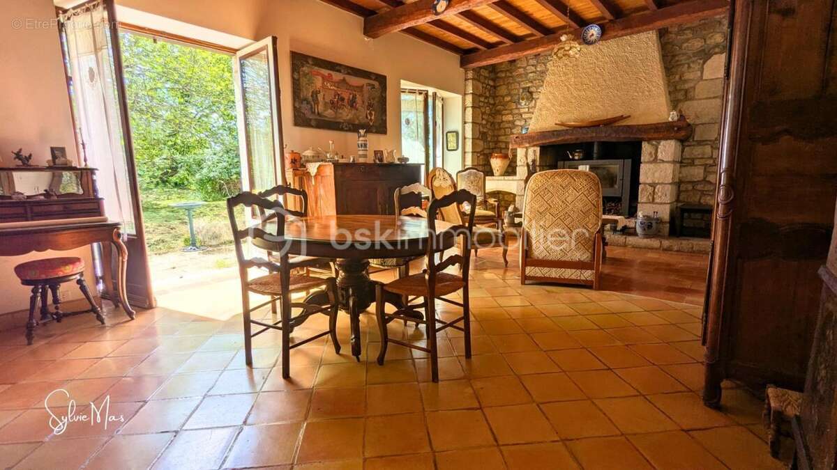 Maison à MONTAYRAL