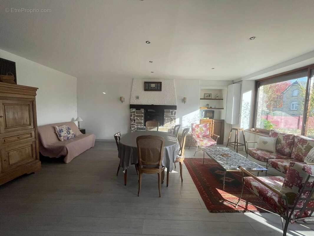 Maison à LA VICOMTE-SUR-RANCE