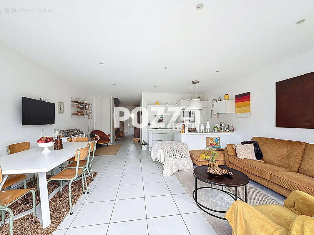 Maison à JULLOUVILLE