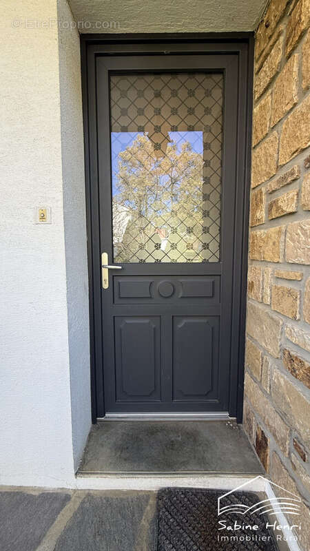 Maison à LA SALVETAT-PEYRALES