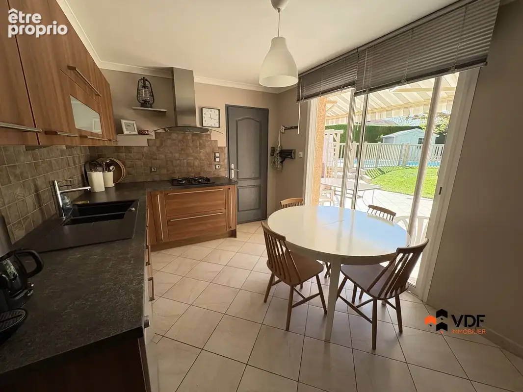 Maison 6 pièces 136 m² à vendre à Riorges (42153) - photo 5