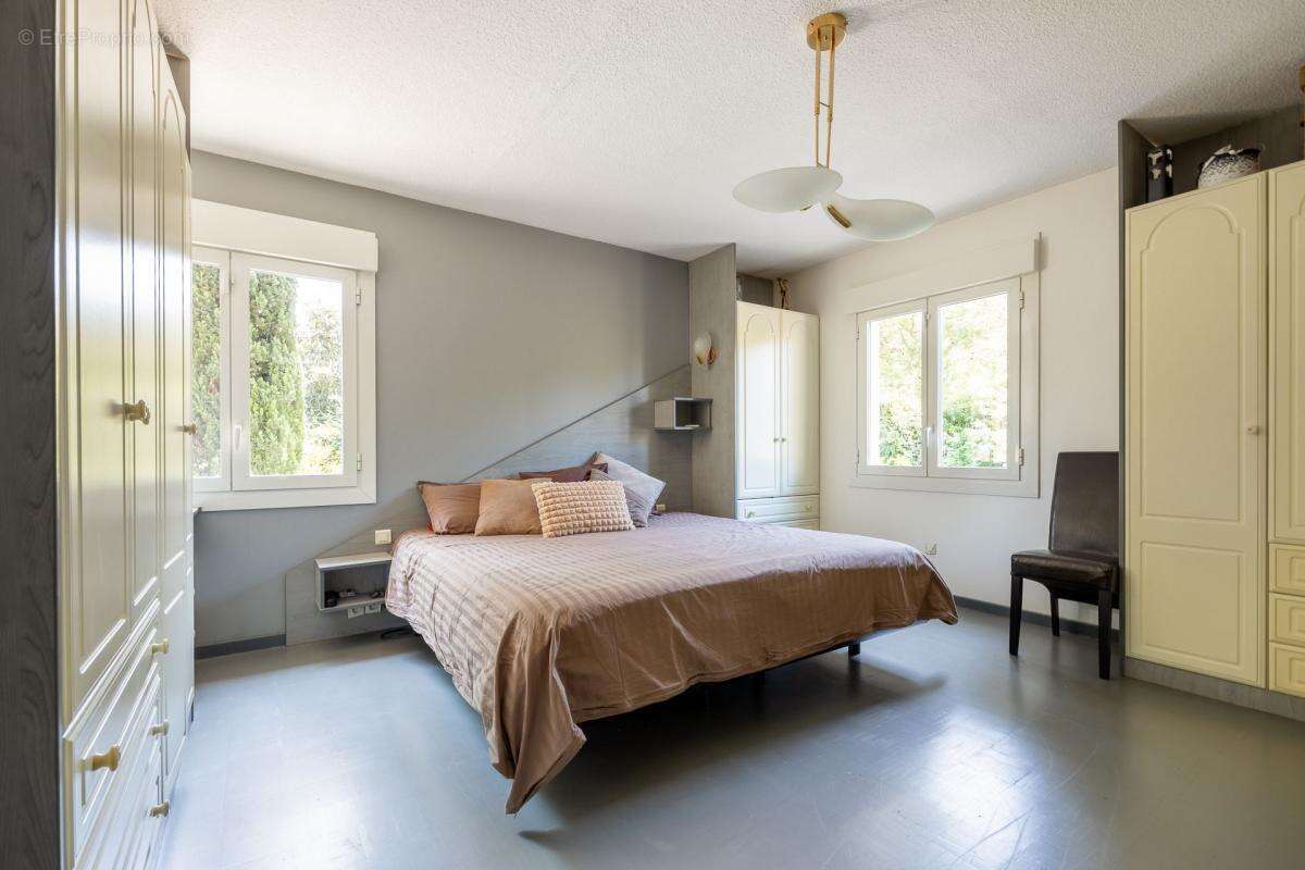 Maison à ROQUEFORT-LA-BEDOULE