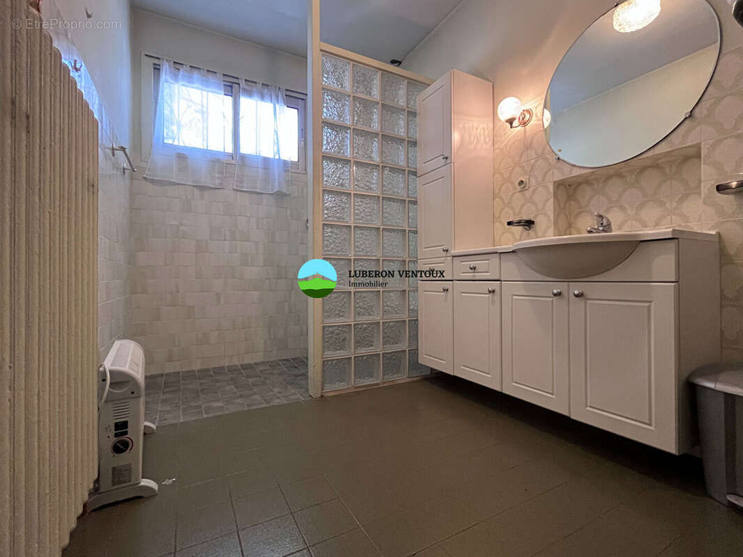 Maison à L&#039;ISLE-SUR-LA-SORGUE