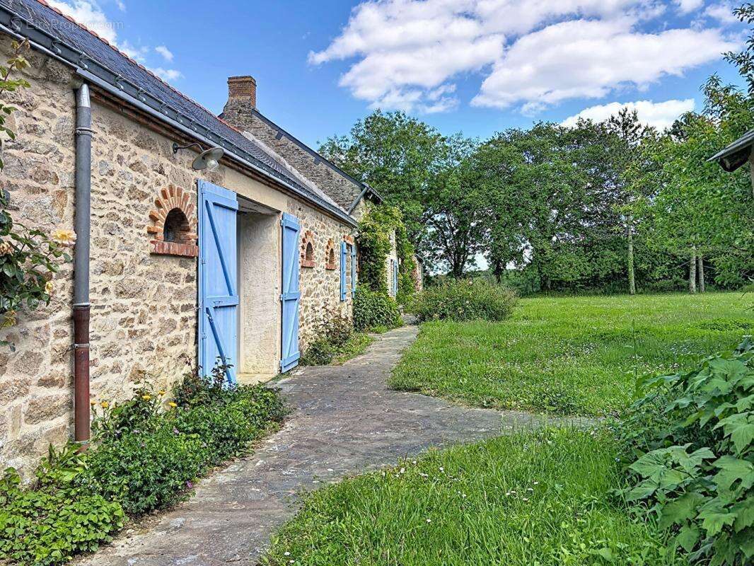 Maison à SAINT-LYPHARD