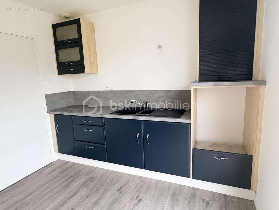 Maison à COMBOURTILLE