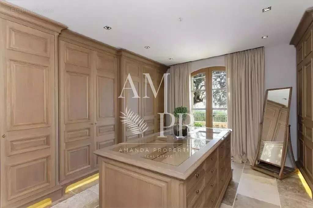 Maison à MOUGINS