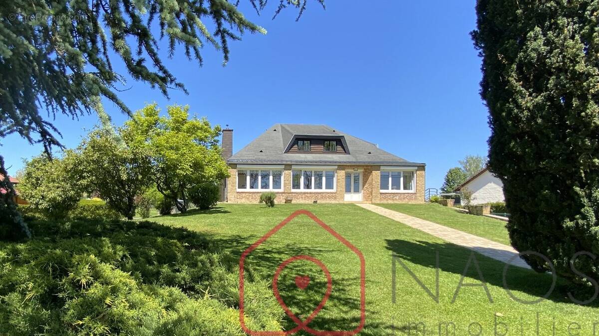 Maison à PRIX-LES-MEZIERES