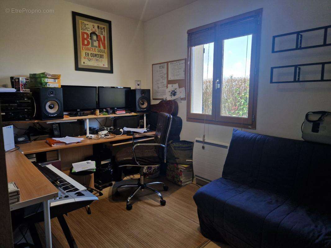 Maison à NUILLE-LE-JALAIS