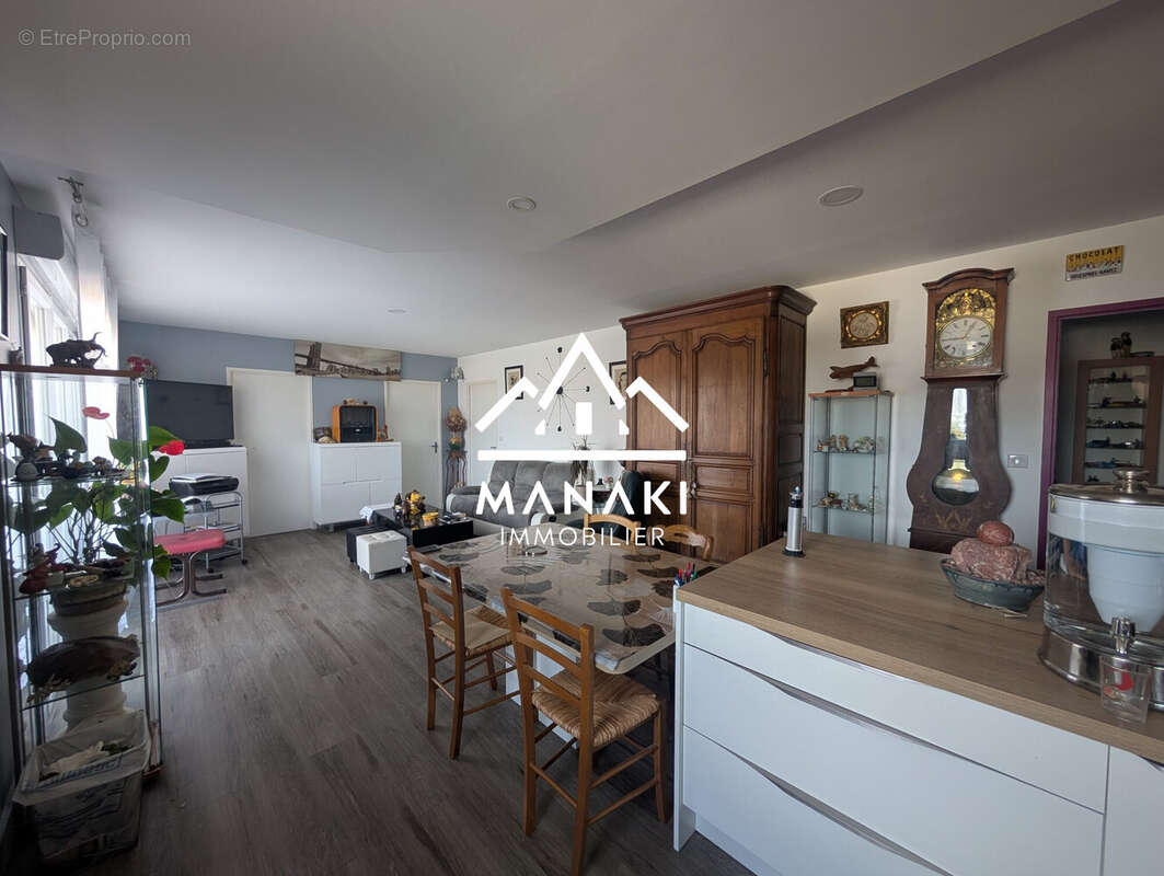 Pièce de vie - Appartement à PRADES