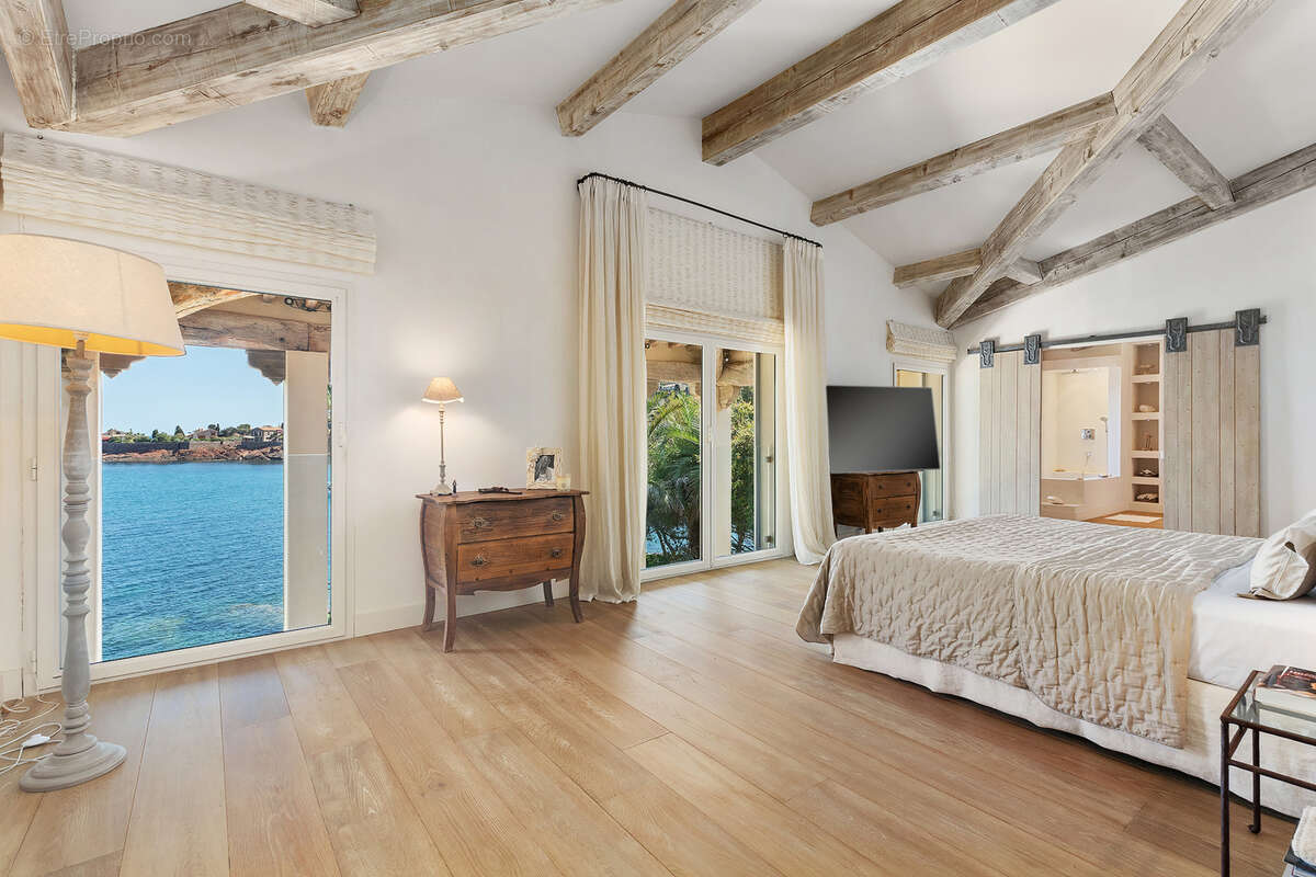 Maison à SAINT-RAPHAEL