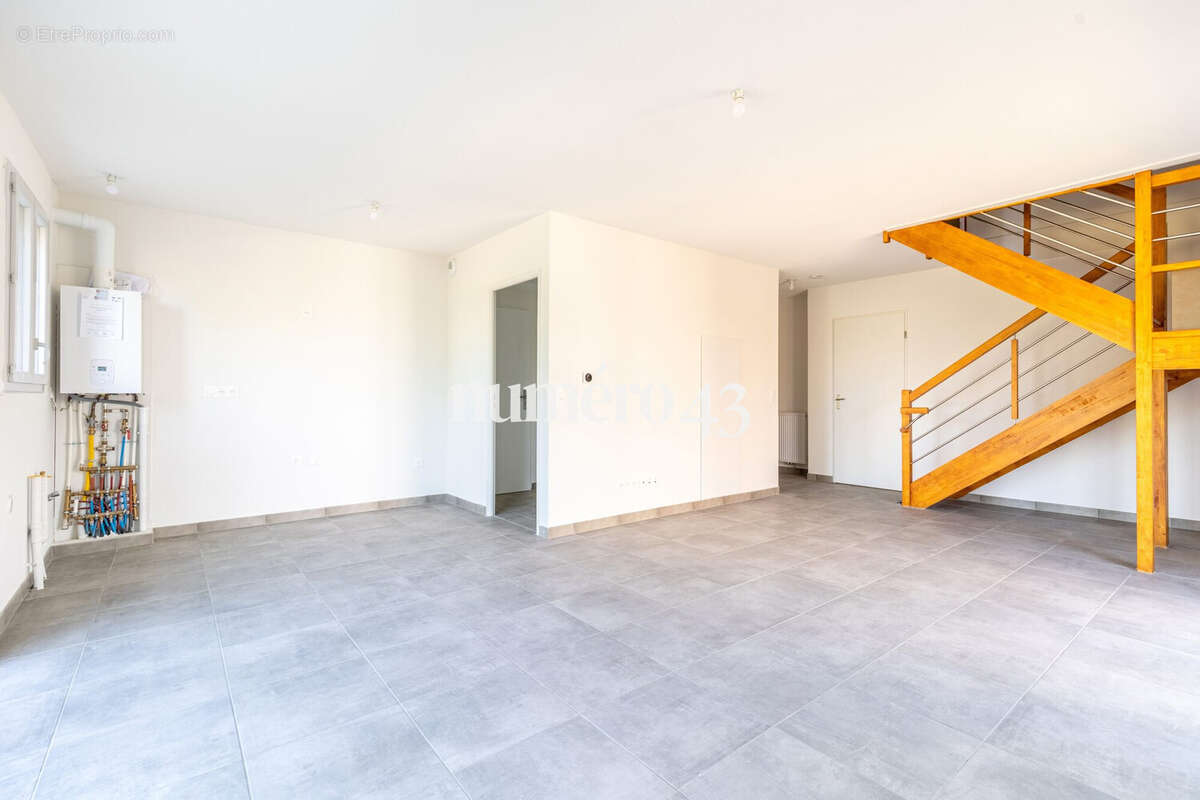 Maison 68 m² à Nerigean  - photo 3
