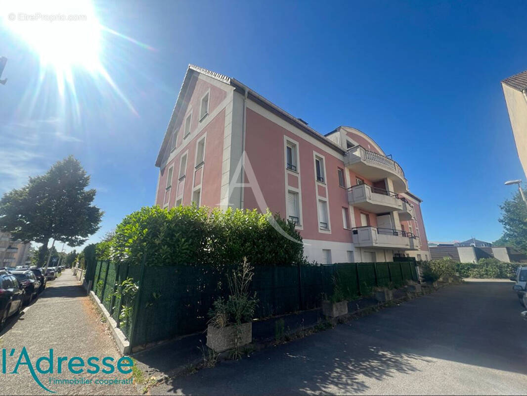 Appartement à EMERAINVILLE