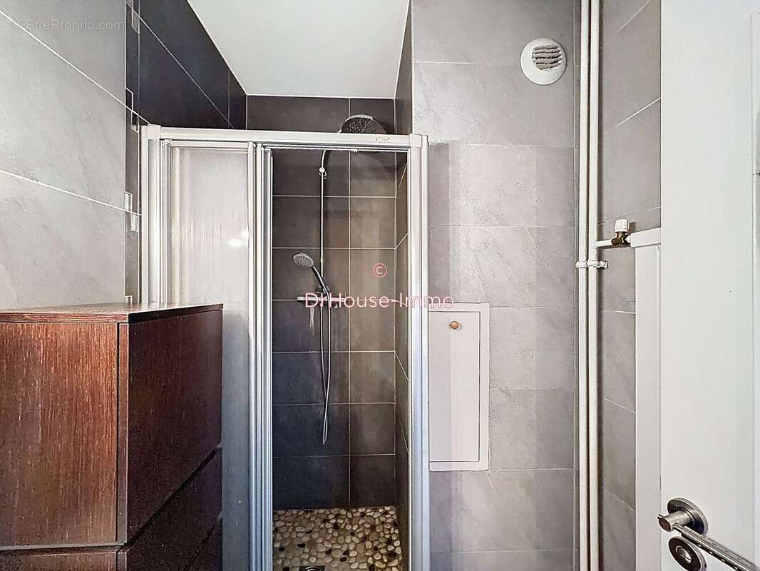 Appartement à TASSIN-LA-DEMI-LUNE