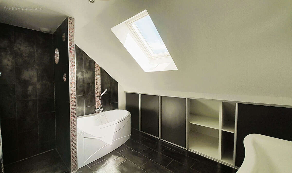 Maison Bruyeres Le Chatel 7 pièce(s) 170 m2 - photo 6