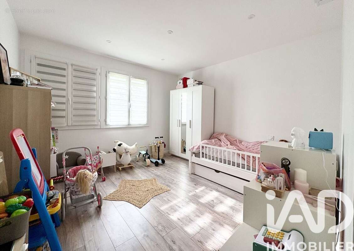 Photo 8 - Maison à BUCHERES