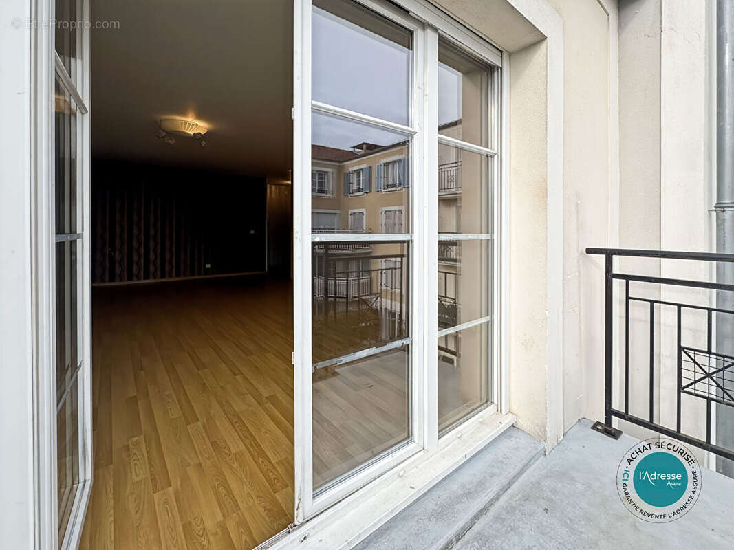 Appartement à CORBEIL-ESSONNES