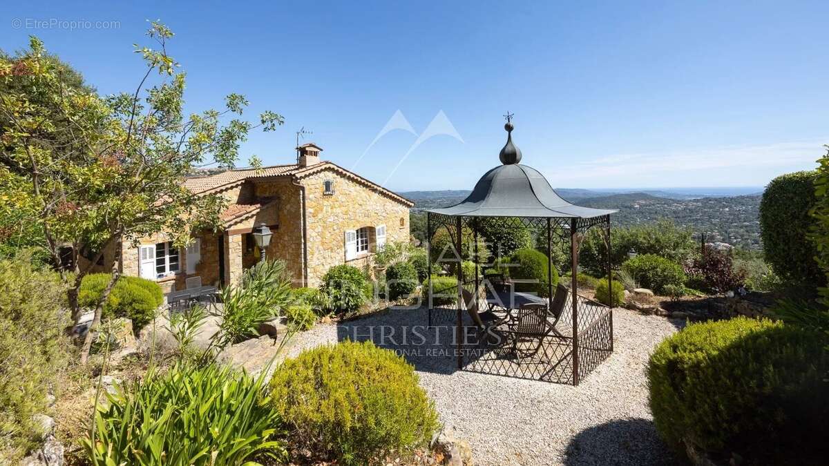 Maison à SPERACEDES