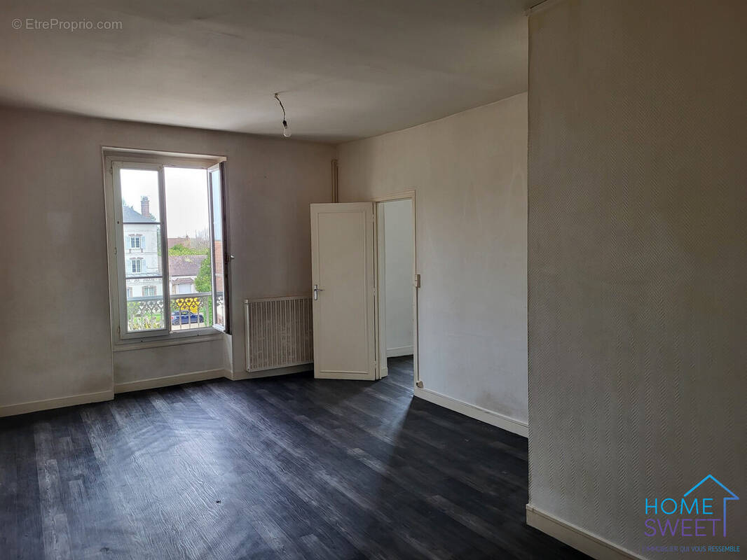 Salon - Appartement à JOIGNY