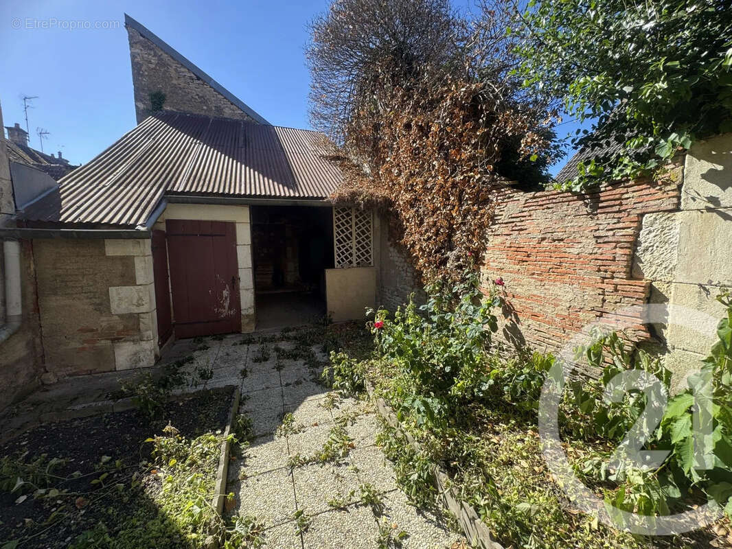 Maison à ENTRAINS-SUR-NOHAIN