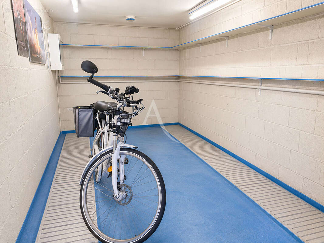 Parking / box Champigny Sur Marne 12.59 m2 - photo 2
