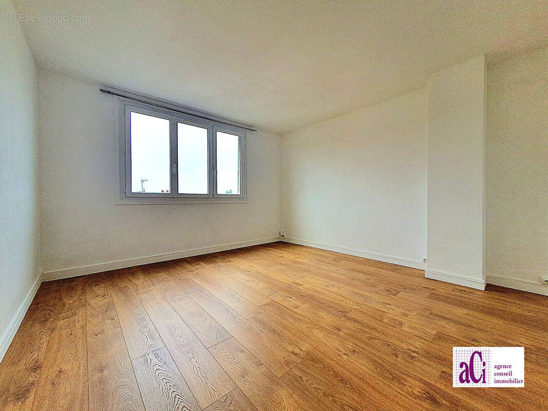 Appartement à L'HAY-LES-ROSES