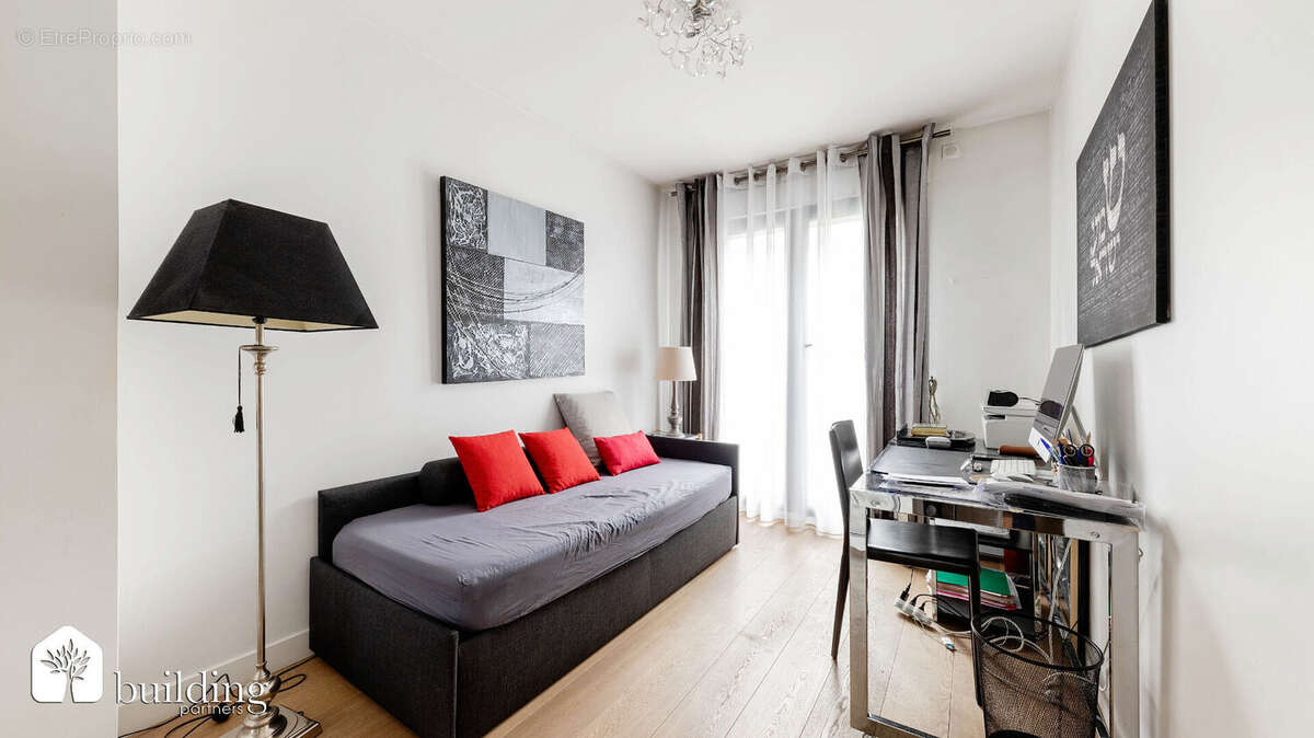 Appartement à LEVALLOIS-PERRET